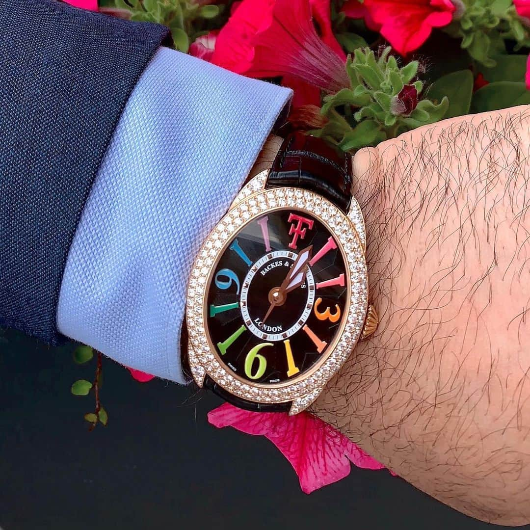 バックス＆ストラウスのインスタグラム：「Both variations of the Regent Theo Fennell rainbow on the wrist! @officialtheofennell」