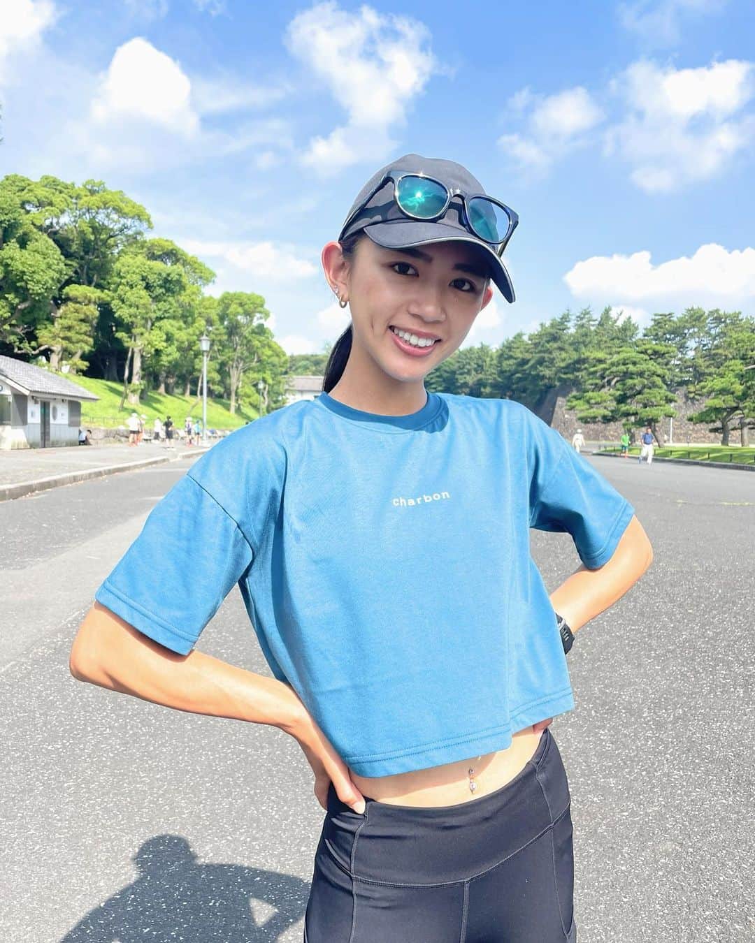坪井ミサトのインスタグラム：「10km jog🏃‍♀️🔥  少し前から股関節に違和感があり 1週間ぶりのRUN！  痛みがあると無理をしない。 半年間の膝の怪我で学習しました🥹  早く思いっきり走りたいな🔥 ボチボチいきます！  #run #running #ランニング #マラソン #フルマラソン #fitness #workout」