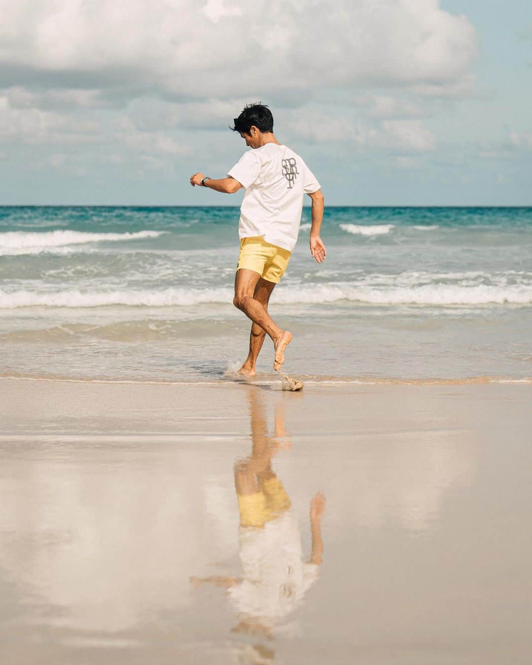 八代健さんのインスタグラム写真 - (八代健Instagram)「Lovely weekend at Kata beach 🌞🏝 #Phuket #beachlife  #HydroConquest #LonginesThailand   📷 @mojito.boy」6月26日 22時51分 - kenyashiro