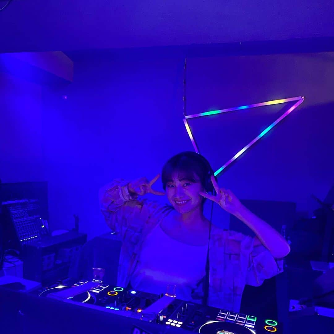 畑中奈緒美さんのインスタグラム写真 - (畑中奈緒美Instagram)「• 🎧🌮🌵🍺🤞  メキシカンな夜。  #DJ #タコス」6月26日 23時03分 - hatanaka_naomi