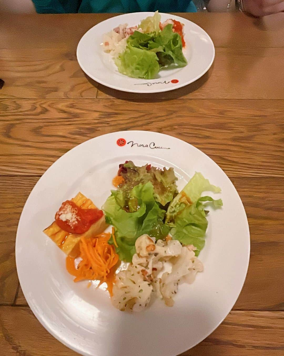 石田燿子のインスタグラム：「高校の友達とゆっくりランチ💛 振り返ればかなり長い付き合い。 何時間でもしゃべれちゃうーふしぎー これからもずっとよろしくお願いします🥹 #いつもありがとう #ノラクチーナ #ある日のランチ」