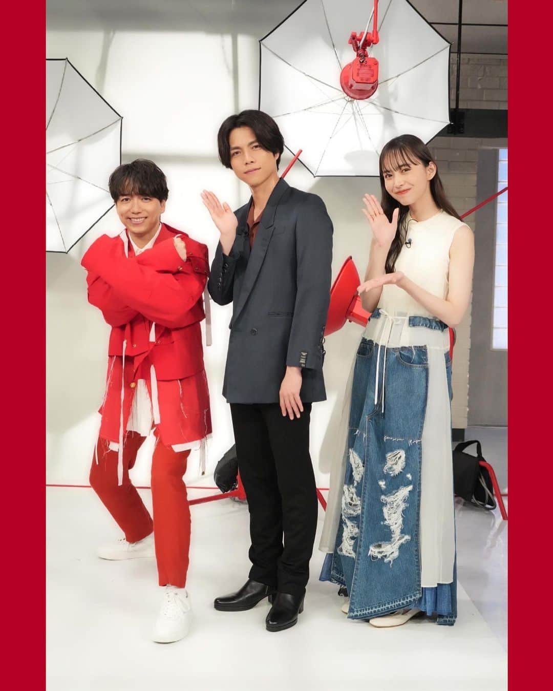 日本テレビ「おしゃれイズム」さんのインスタグラム写真 - (日本テレビ「おしゃれイズム」Instagram)「山崎育三郎のおしゃれチェック😍 2023年6月25日放送分  #山崎育三郎 さんをお迎えした #おしゃれクリップ いかがでしたでしょうか、、、いえ、間違えました✋ #重岡大毅 さんをお迎えしたおしゃれクリップいかがでしたか？  収録中に初の衣装チェンジを挟み、"しげ"風育さんもお目見え😆 重岡さんにはいつものおしゃれクリップのいくさんのような衣装を着ていただいたりして番組ならではのファッション遊びを入れてみました🙌  本編では、育さん鉄板(!?)のピンクのジャケットで落ち着きのあるお兄さん〜な雰囲気を☺️ オープニングと最後ではヘアスタイルまで変えていた芸の細かさです💡 今後もそっくりさん、募集です❣️笑  MCの2人のおしゃれにも今後ぜひ注目してみてくださいね💁‍♀️  #おしゃれクリップ #山崎育三郎 #ファッション #ファッションコーデ #ootd #fashion」6月26日 23時14分 - oshare_clip_ntv