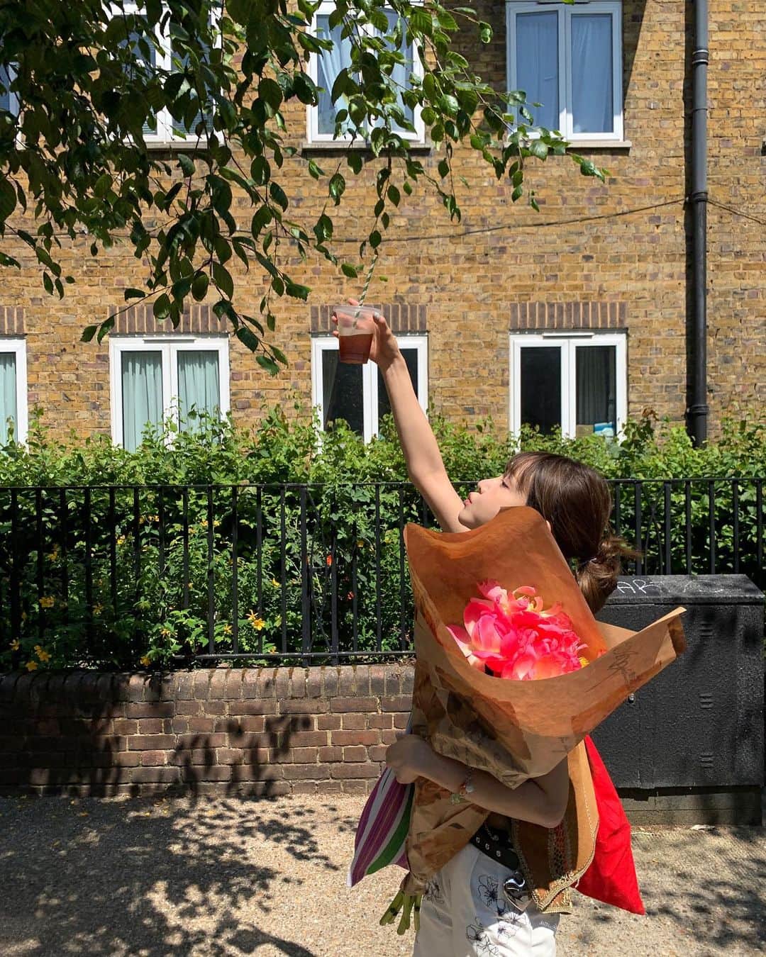 スアさんのインスタグラム写真 - (スアInstagram)「런던의 여름 ☀️」6月26日 23時40分 - midoricoo