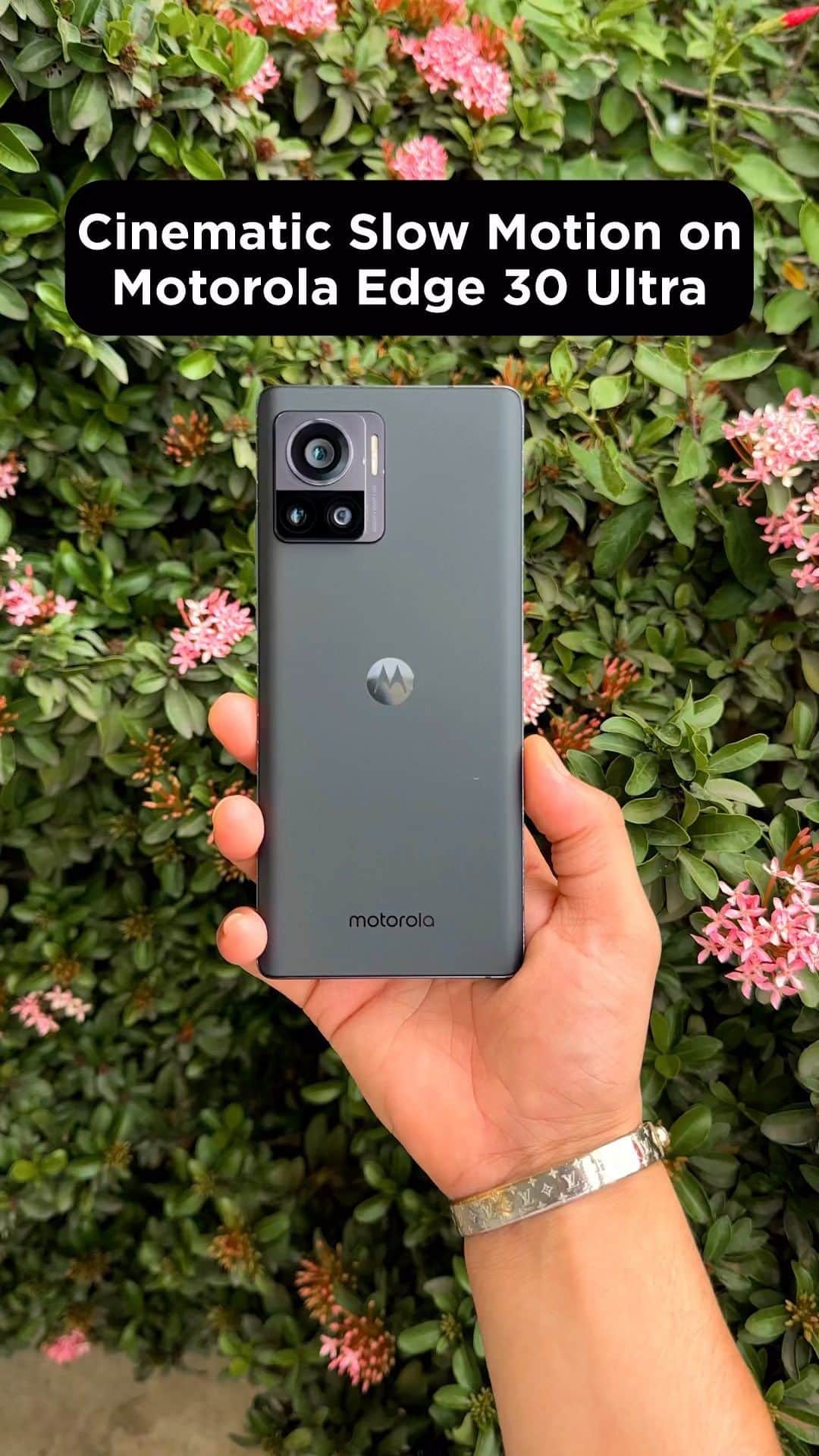 Lenovoのインスタグラム：「Watch your creativity bloom with Cinematic Slow Motion shots caught on the Motorola Edge 30 Ultra. What will you create? #ShotOnMoto」