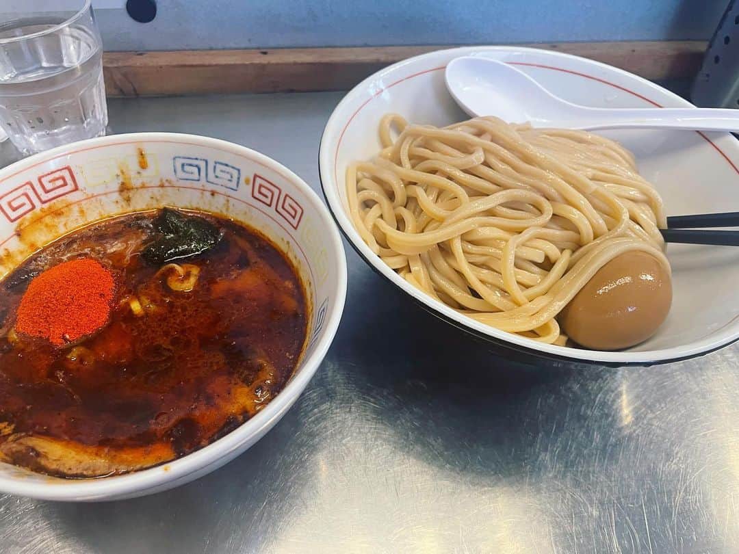 中谷優心のインスタグラム：「永田のツイートでよくみる、美味しそうなラーメン屋さんこっそり行ってまいりました。うまそうすぎて一口食ってから写真撮ってしまいました。」