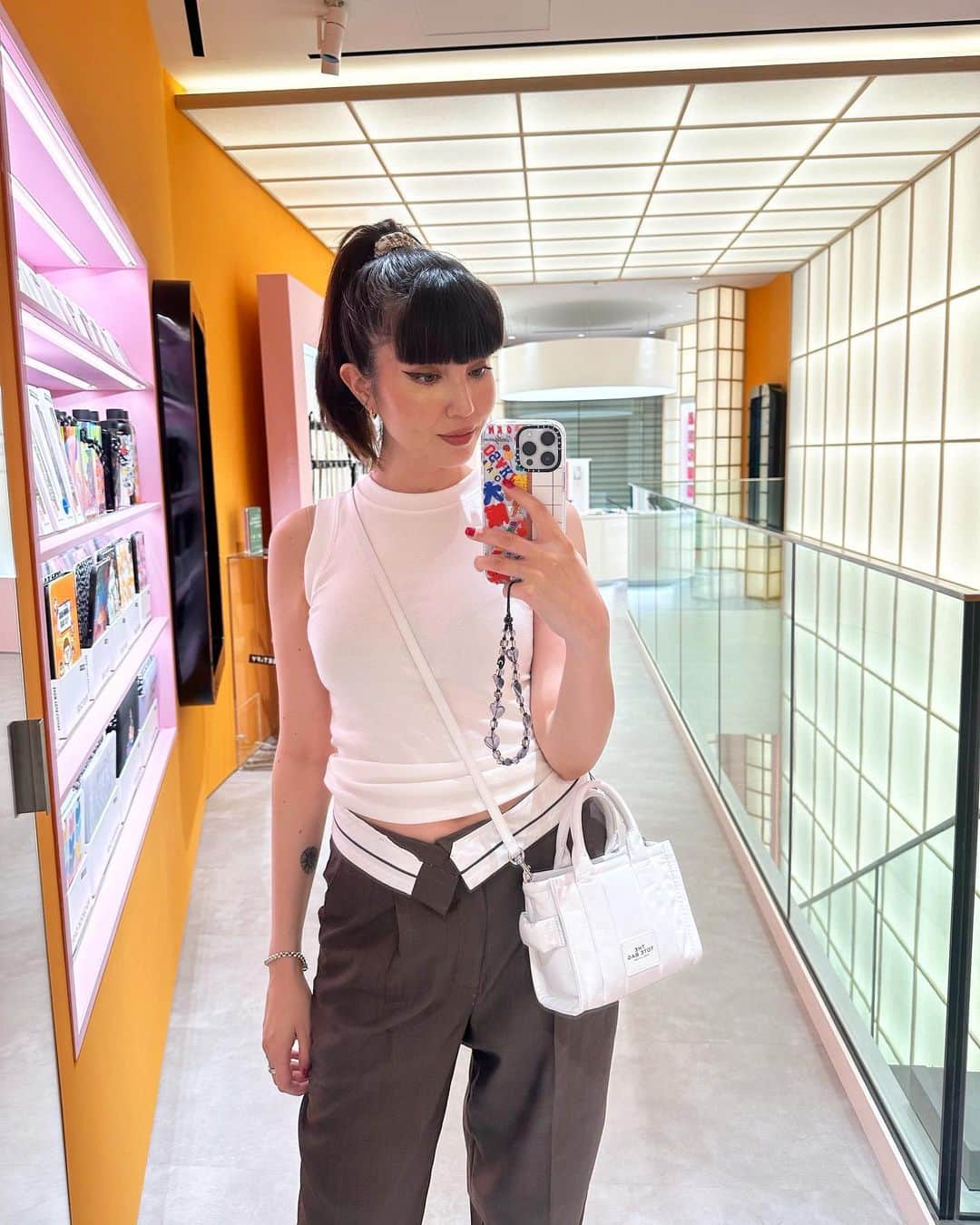 サマンサ麻里子のインスタグラム：「#CASETiFYOSAKA 🐯🐙🦀🏯  @casetify_jp @casetify」