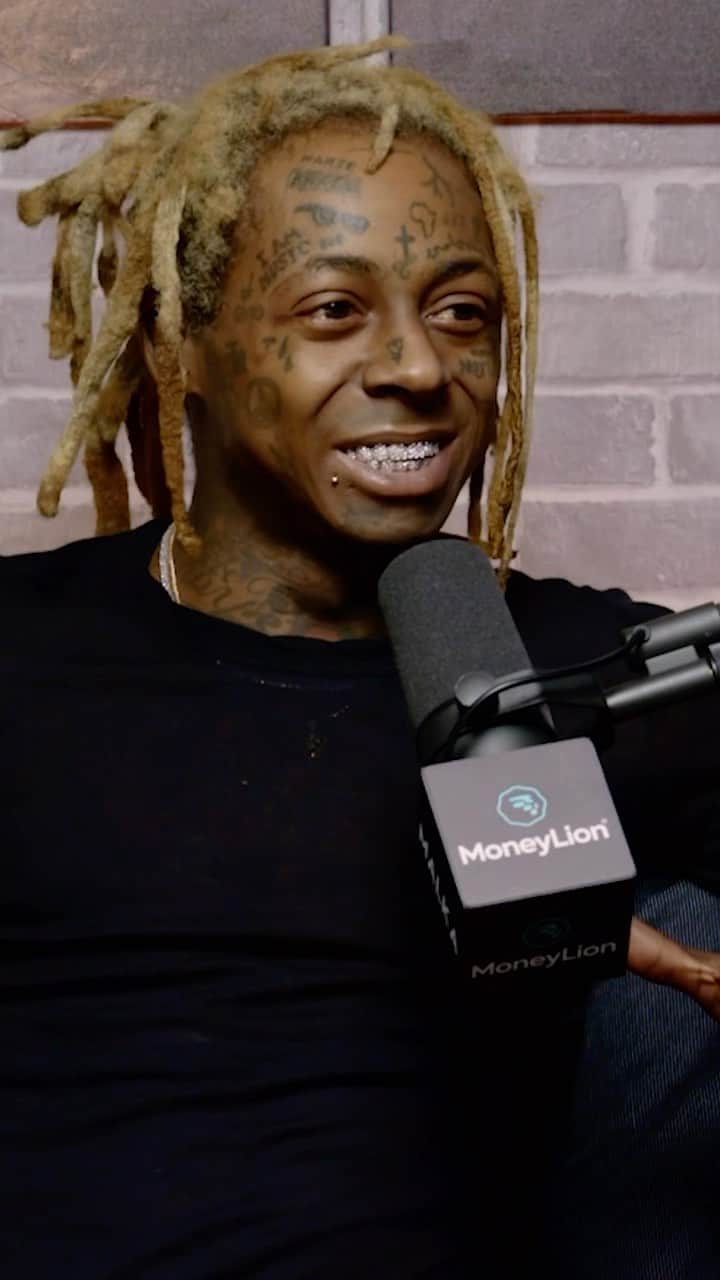 トニー・ホークのインスタグラム：「Lil Wayne stopped by our @hawkvswolf podcast to share stories of his skating, touring, and how to avoid getting busted at a spot (step 1: be a hugely successful hip hop artist). This was a fun interview. You can find it wherever you consume podcasts. 🦅⚔️🐺🛹🎤」