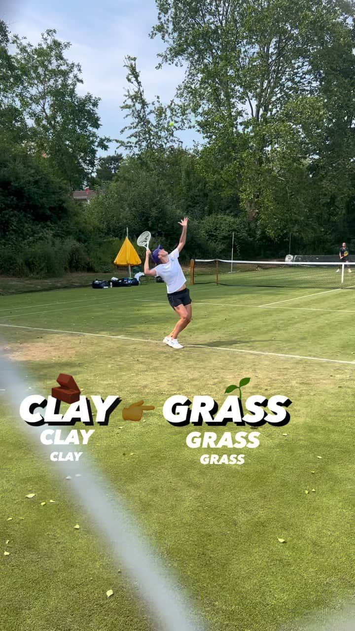 WTA（女子テニス協会）のインスタグラム：「A sneak peek at @iga.swiatek’s preparations 👀  Faces Maria in her first match after Roland-Garros, today at the #BadHomburgOpen!」