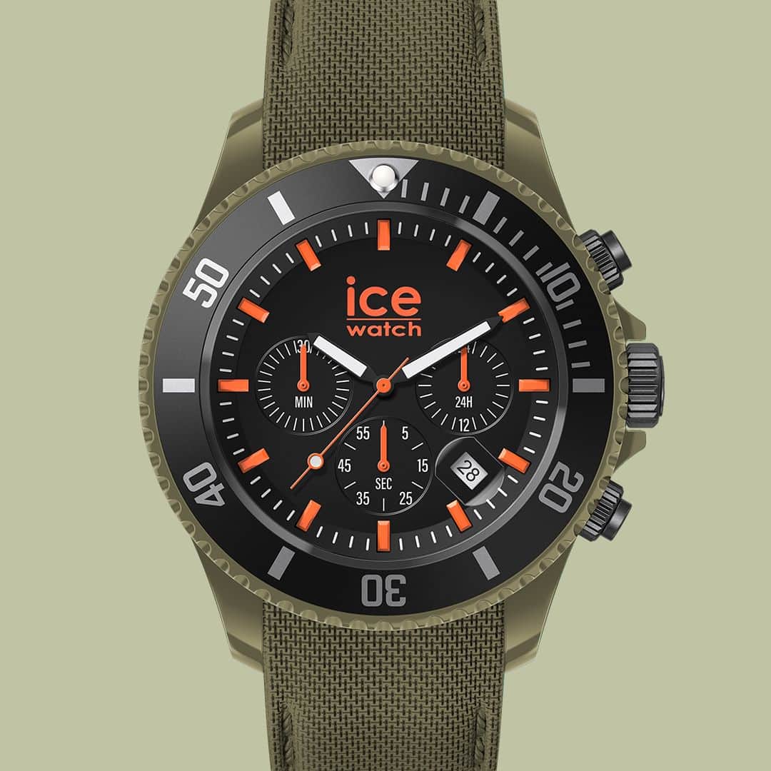 アイスウォッチのインスタグラム：「Ice-Watch combines style and technological innovation to give life to a colorful and more eco-responsible collection. 😎  #icewatch #icechrono #khaki #green #watch #masculine #technology #sportive #chrono」