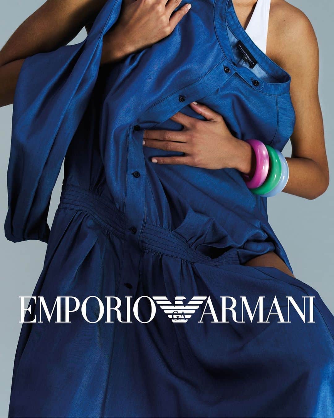 Armani Officialさんのインスタグラム写真 - (Armani OfficialInstagram)「Cover to uncover. Discover the Emporio Armani Denim Collection at the link in bio. ⁣ ⁣ Credits: @benjaminlennox⁣ Model: @aiden⁣」6月27日 0時00分 - emporioarmani