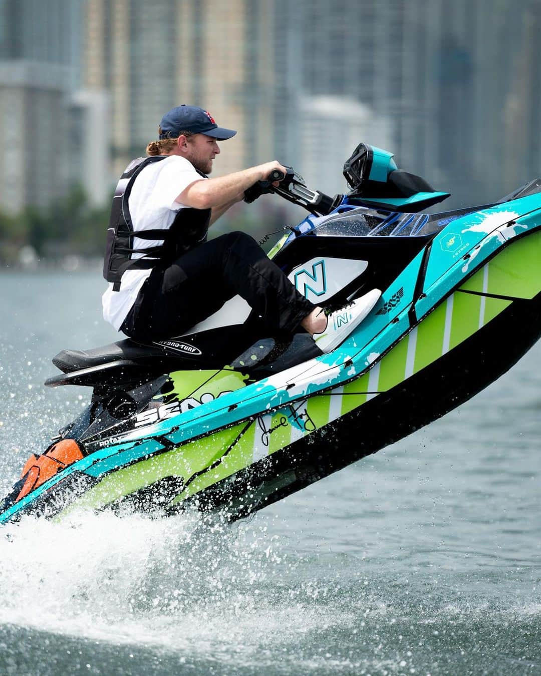 ジェイミー・フォイさんのインスタグラム写真 - (ジェイミー・フォイInstagram)「"I pulled up to this spot on a Sea-Doo once" -@jamie_foy⁠ ⁠📷️ @jakedarwen」6月27日 0時55分 - jamie_foy