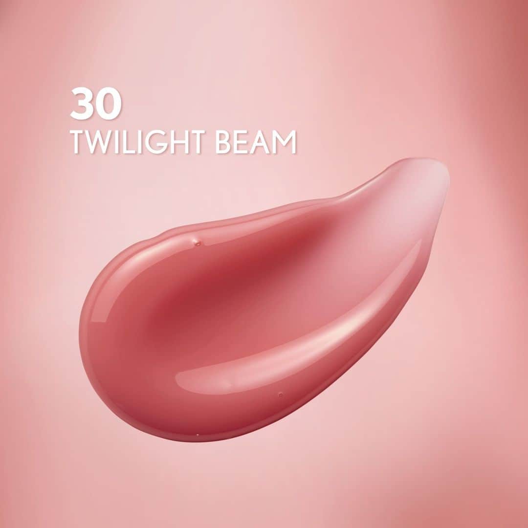 COVERGIRLさんのインスタグラム写真 - (COVERGIRLInstagram)「Adding some magic takes just one swipe 🪄 NEW Clean Fresh Yummy Gloss in shade Twilight Beam is the ultimate pinky nude.   Shop now @ultabeauty 🛒  #EasyBreezyBeautiful #Covergirl #YummyGloss」6月27日 1時00分 - covergirl