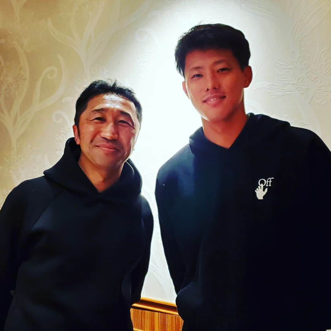 内藤大助さんのインスタグラム写真 - (内藤大助Instagram)「今日は友人の楽天ゴールデンイーグルスの辰巳涼介選手の応援に東京ドームへ 辰巳選手との出会いは元々辰巳選手の奥さんと僕が知り合いでその奥さんから紹介して頂いたのがきっかけ 今日のドームは奥さんと2人で(久々のデート😁) 久しぶりのはドームは良かった～ 人も多く活気があってコロナ前と比べて大分戻ってきたな～と感じました 試合は3―1で楽天の勝利👍  #東京ドーム #プロ野球 #楽天 #ソフトバンク #辰巳涼介」6月27日 1時57分 - naito__daisuke