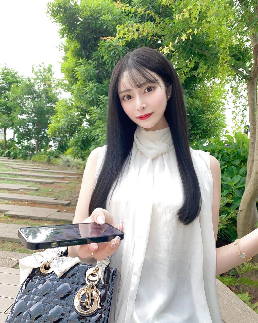 瞳のインスタグラム：「夏のおさんぽ☀️」