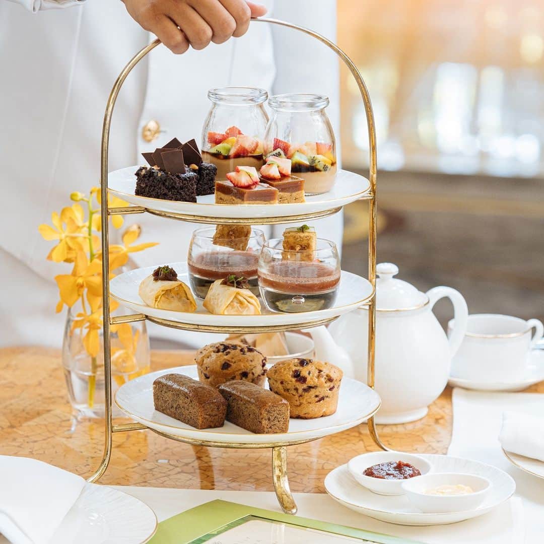 のインスタグラム：「Unwind and indulge with @thepeninsulamanila’s Afternoon Tea. Which treat would you reach for first?」