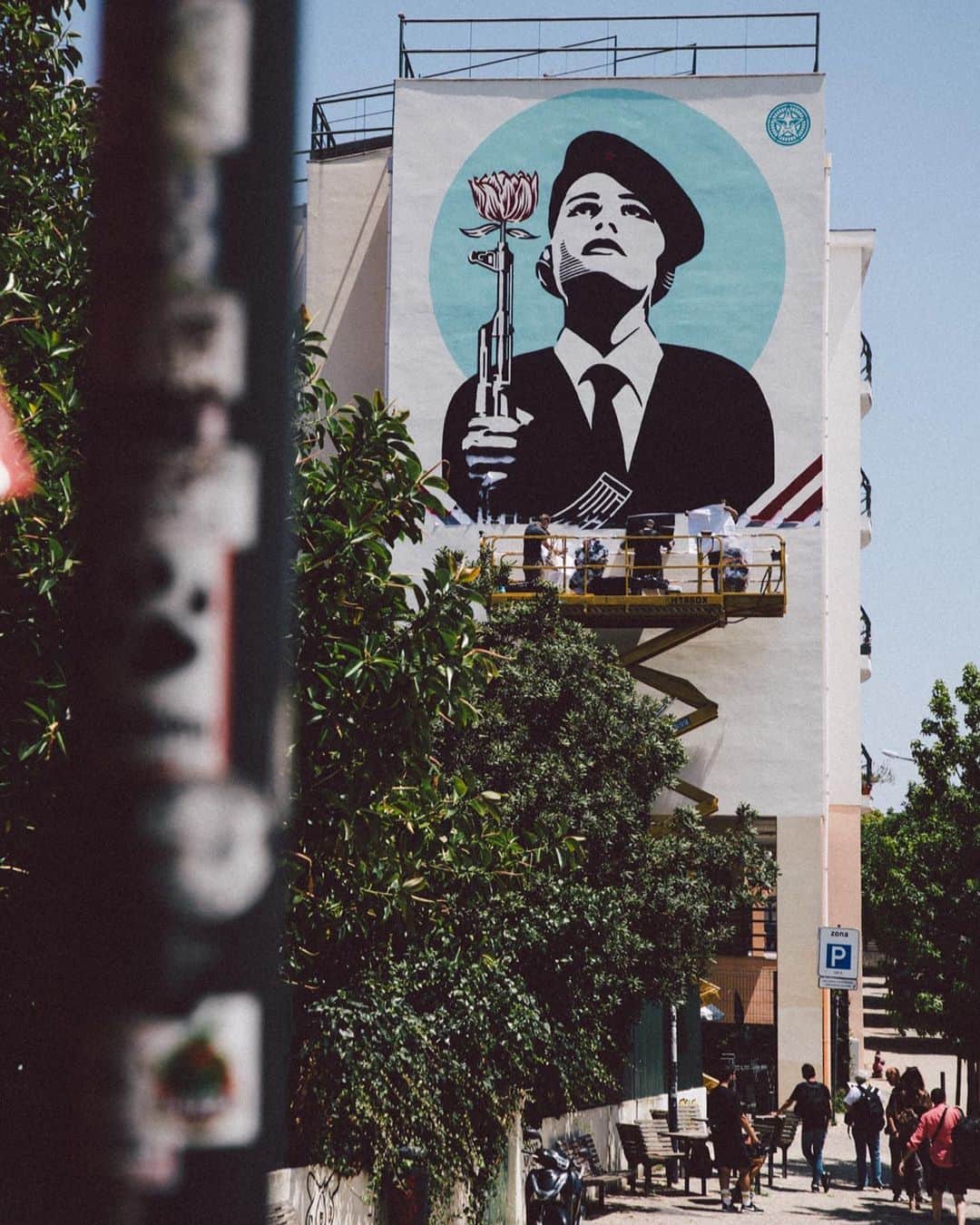 Shepard Faireyのインスタグラム：「A look into the past few days in Lisbon, Portugal through the eyes of @jonathanfurlong. –S  @underdogs_gallery」