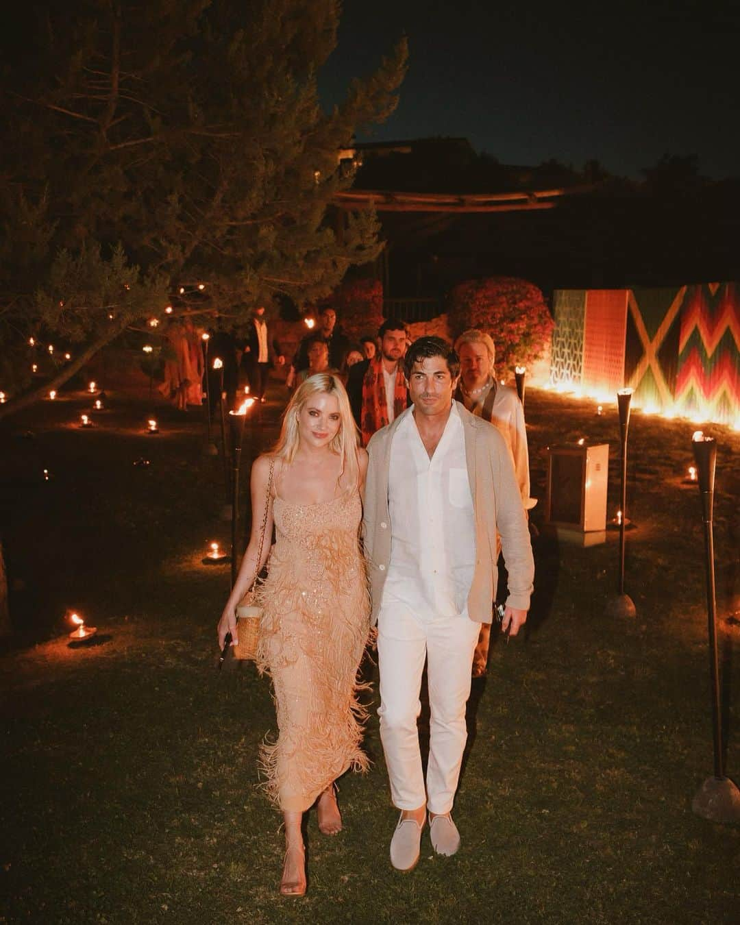 アシュレイ・ベンソンさんのインスタグラム写真 - (アシュレイ・ベンソンInstagram)「Had the most amazing time celebrating the two of you….what a beautiful wedding 🖤🖤 @madison.headrick @nahmadcontemporary」6月27日 3時37分 - ashleybenson