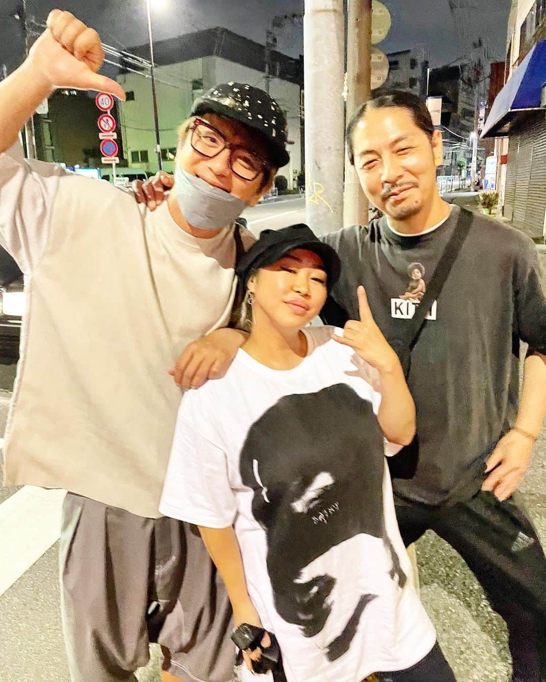 ルナのインスタグラム：「お久しぶりの再会🙌🏻🙌🏻🙌🏻 遊助君の次のツアーの打ち合わせ中だった所をお疲れ様です凸😝 @usk_kmj @gpgaki」
