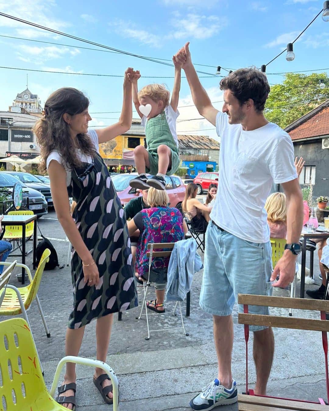 ポーリーヌ・オアロさんのインスタグラム写真 - (ポーリーヌ・オアロInstagram)「We met when we were still babies, 11 years ago (already!).  We could barely speak english, communication was at its minimum but years after years we got better ;)  We grew up in New York in an intense fashion world, we lived together, traveled a lot and never lost sight of each other. In good and bad moments, we were there, always there.  They see us as sisters, but that’s just because we ARE 🥲 We were babies.. and now she just got married to this incredible guy 🥹  Couldn’t be happier for you, you are family @antoninapetkovic @junjior 💕」6月27日 3時46分 - paulinehoarau