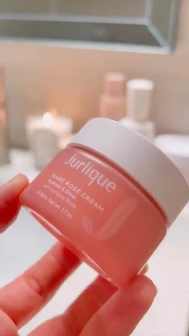 のインスタグラム：「lovely skincare routine from @simply.glowe featuring our Rare Rose Serum + Cream 💗✨🧴」