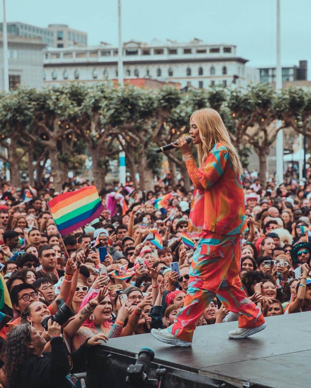 ヘイリー・キヨコさんのインスタグラム写真 - (ヘイリー・キヨコInstagram)「SF pride was beautiful💕  I’m always so overwhelmed with emotion at pride events. I am so proud of each and every one of you who continue to show up for yourselves and to celebrate others. To ignite hope and build community during such a challenging time. By living your truth you are paving the way for others to do the same. Proud of wherever you are in your journey. I love you all from the bottom of my heart. HAPPY PRIDE 🌈」6月27日 4時08分 - hayleykiyoko