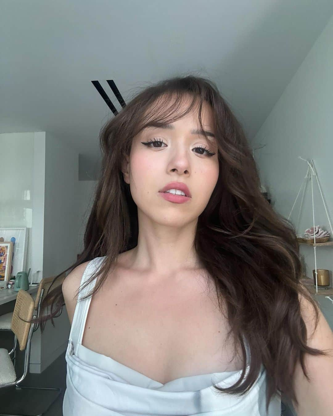 Pokimaneさんのインスタグラム写真 - (PokimaneInstagram)「🤍🪽」6月27日 4時18分 - pokimanelol