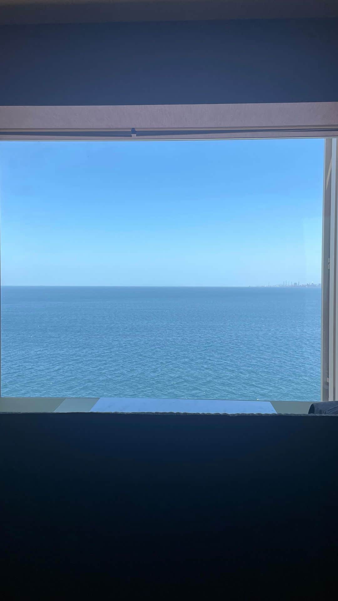 akikoのインスタグラム：「星野リゾートの温泉旅館「界 別府」に伺いました。 大雨を避けて別府入りして、天気もどんどん回復して、 海のそばで美しい朝を迎えました🌞 お食事ももちろん🥢温泉も堪能して♨️とてもいい時間を過ごすことができて感謝🙏 また改めてブログにて、詳しくご紹介します。  星野リゾートさん、ありがとうございました。  #界別府 #星野リゾート」