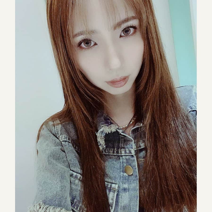 Kahonnaのインスタグラム：「🩶」