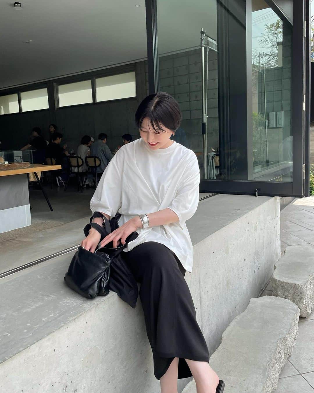 松本有理奈さんのインスタグラム写真 - (松本有理奈Instagram)「買い物がてら外ランチ。 自分が作るキッシュとは全然違ってふわっとろ😳✨じゃがいもスープも美味しかったな♡ 今日はPINCH LOOSE T/Sにスカートでシンプルday。 #dayoff #lunch」6月3日 13時03分 - yurina0714