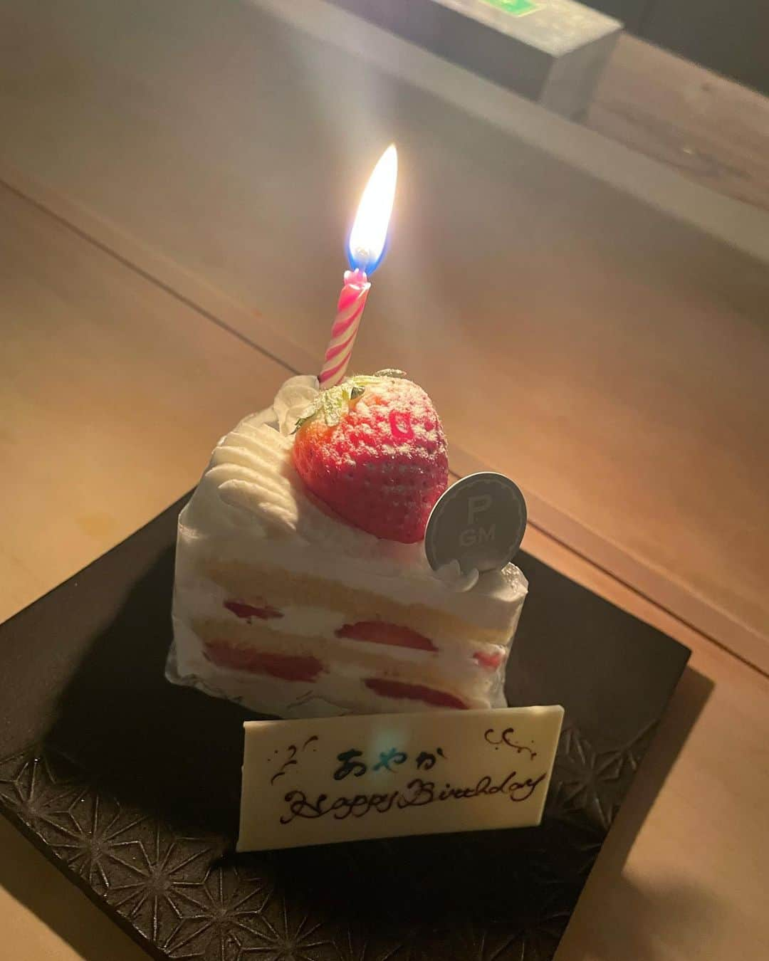 大庭彩歌さんのインスタグラム写真 - (大庭彩歌Instagram)「今年の誕生日は @sushi__mitu に行きました  品数がいつも多くて 美味しくて満足度すごい♥️♥️ 写真は私が特にお気に入りだったのを 載せました🤍  幸せな時間をありがとうございます✨  〜・〜・〜・〜・〜・〜・〜・〜・〜・ 私のお店はこちらです💁‍♀️ ぜひお越しください♥️ 「O-Bar」 福岡県福岡市中央区西中洲3-19 ベイヒルコート201 不定期に営業していますので 詳細はインスタ、Twitterをチェックしてください！ (@o_bar20230304 )  #福岡グルメ #福岡カフェ #福岡ランチ #福岡居酒屋 #カフェ #福岡 #天神グルメ　#天神カフェ #中洲グルメ　#中洲カフェ #cafe#スイーツ #グルメ #博多グルメ #博多カフェ #インスタグルメ #博多ご飯　#インスタ映え」6月3日 13時07分 - ooba__ayaka