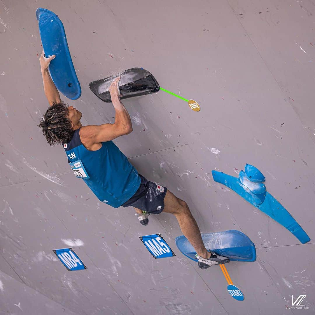 緒方良行さんのインスタグラム写真 - (緒方良行Instagram)「Boulder World Cup in Prague🇨🇿 It was no good on slabs but I luckily flashed other 3 boulders in qualifications today!  Men’s semifinals tomorrow 🔥  またもやスラブはできなかったけど、傾斜壁の課題は全てフラッシュ！そろそろ良い加減に決勝へ進みたい🔥がんばるぞ。  📷 @vladek_zumr   @bpump_ogikubo  @adidastokyo @adidasterrex  @fiveten_official  @optimumnutrition_jp  @rockcityclimbingholds  @frictionlabs」6月3日 5時02分 - ogata.yoshiyuki