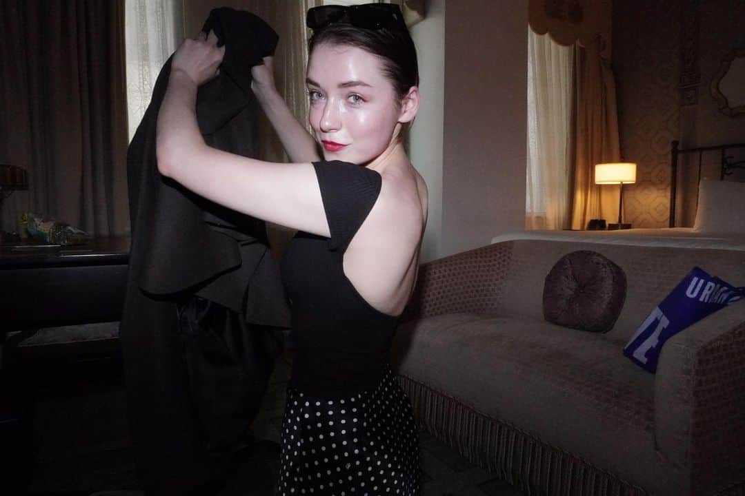 サラ・ボルジャーのインスタグラム：「This is the face of someone who somehow packed for winter, but landed in Texas. Austin, I’ve missed you.」