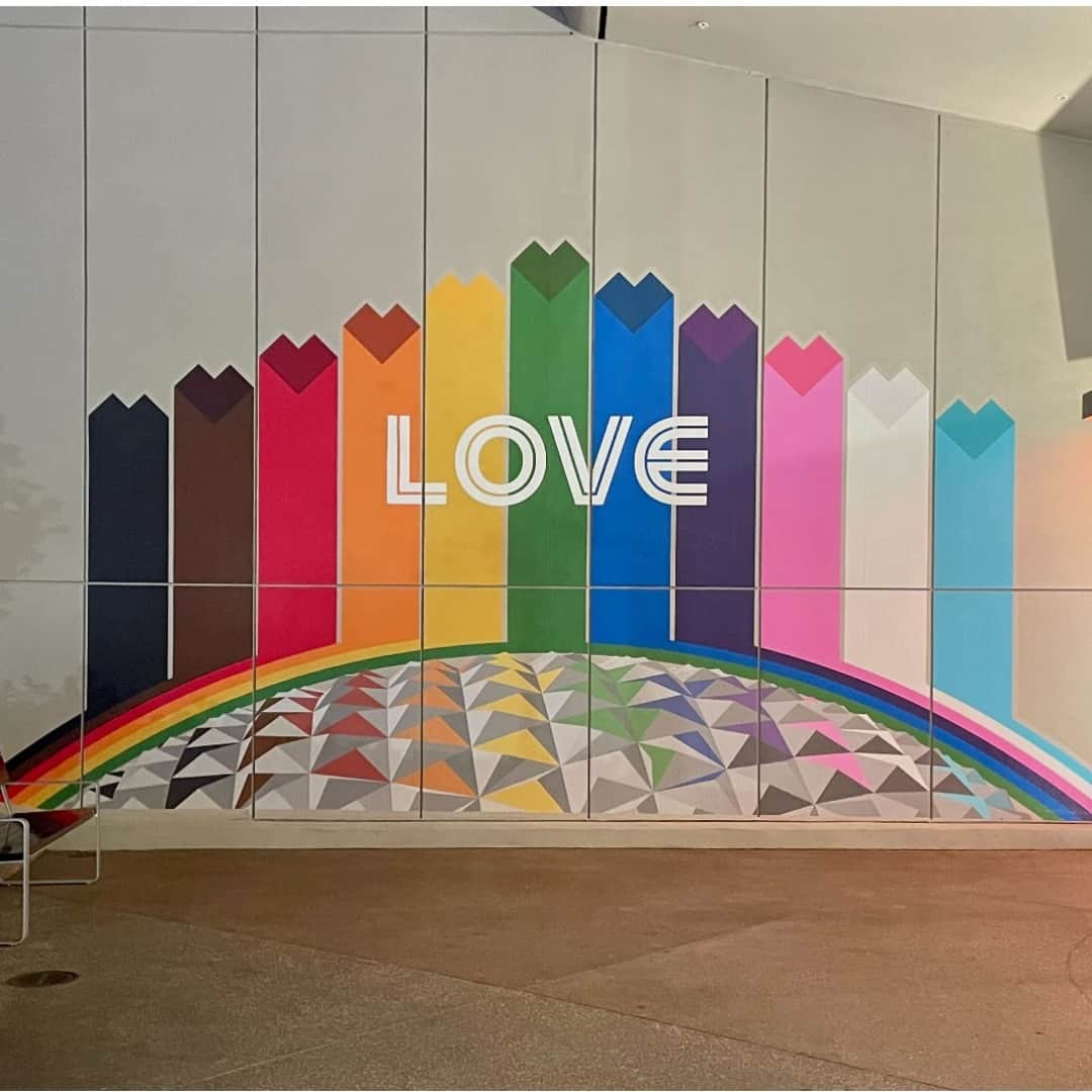 Walt Disney Worldのインスタグラム：「Happy #Pride from all of us at Walt Disney World Resort. Check out the @DisneyParks Blog for the Top 5 ways to celebrate this month!」