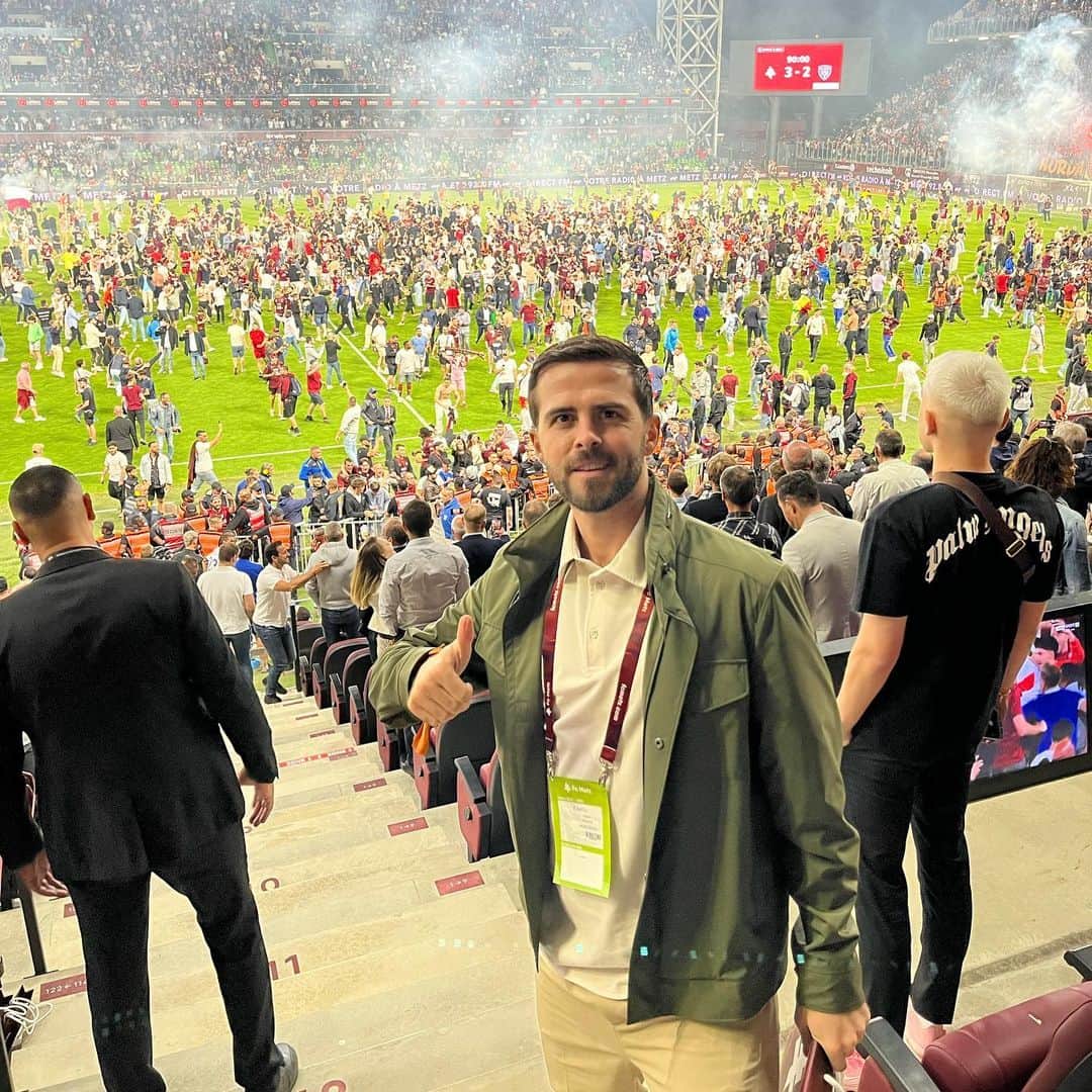 のインスタグラム：「@fcmetz ❤️😍 Welcome back in @ligue1ubereats 🔥👏🏼」