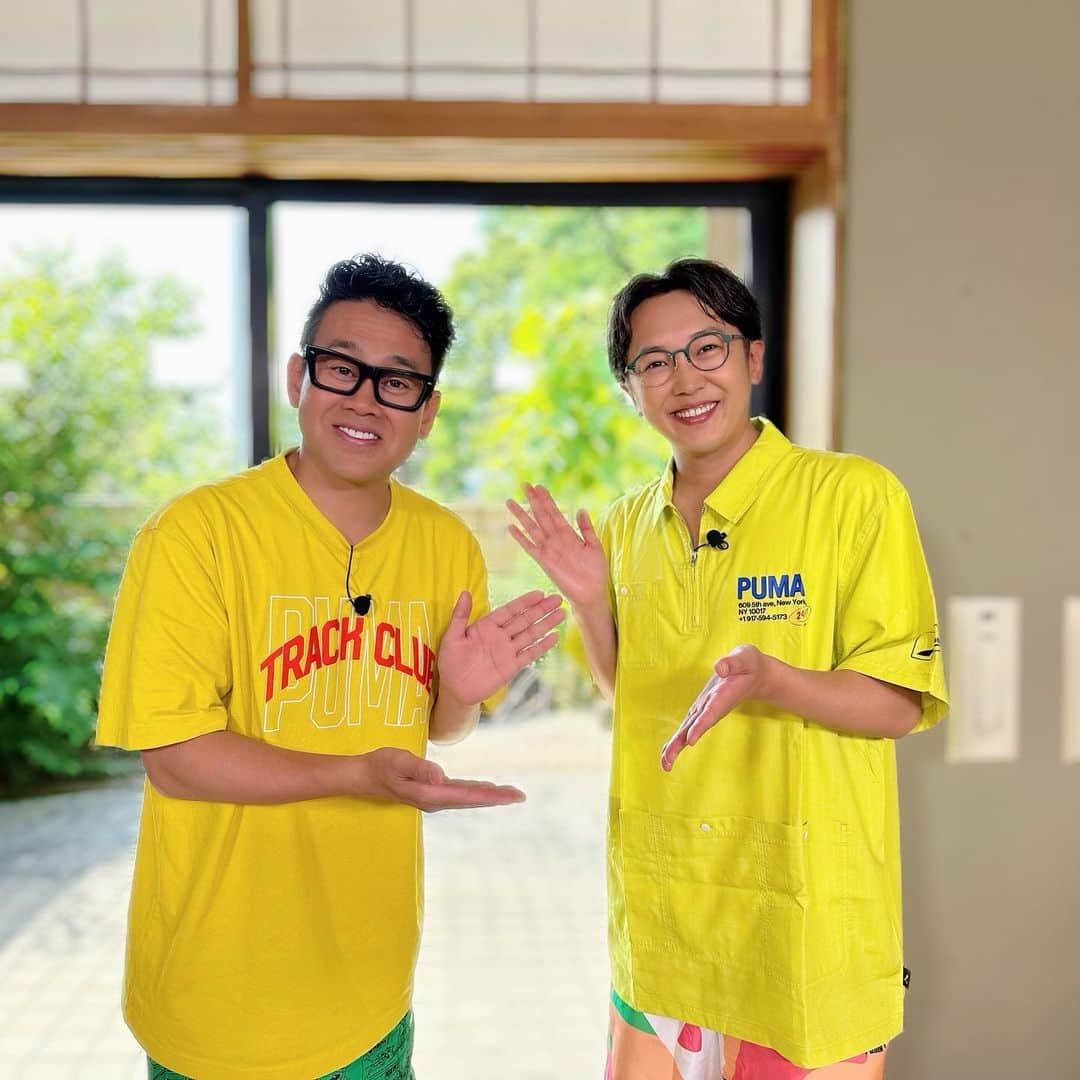 金子貴俊のインスタグラム：「🍯天然ハチミツ🍯 6/3（土）のNTV「満天☆青空レストラン」に出演させていただきます！！！  今回、茨城県猿島郡五霞町にお邪魔させていただきました。  食材は＜ハチミツ＞です🍯  いつも貴重な体験や面白い体験をさせていただく青空レストラン！！！ 今回はなかなかできない緊張感あふれることを経験させていただきました。  今しか採れない柑橘風味の濃いハチミツで絶品お料理！！！  6/3（土）18:30~19:00 是非ご覧くださいませ。  ☆番組HP https://www.ntv.co.jp/aozora/ https://youtu.be/nxONpAqtOmg  ☆番組Instagram https://www.instagram.com/aozora_official/  #青空レストラン #満天青空レストラン  #宮川大輔#五霞町#ハチミツ」