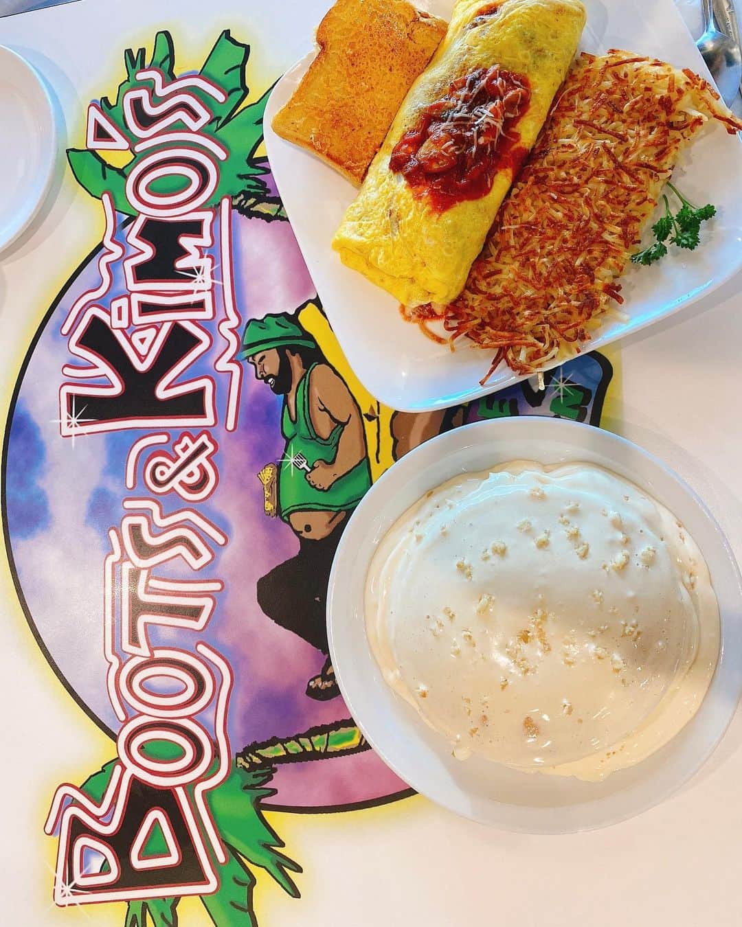 中西悠綺さんのインスタグラム写真 - (中西悠綺Instagram)「My favorite pancake shop in Hawaii🥞❤️マカダミアナッツソースのパンケーキが最高に美味しいです🤤  #hawaii #kailua #bootsandkimos #macadamianuts  #ハワイ #カイルア #ブーツアンドキモズ #マカダミアナッツ」6月3日 8時00分 - nakanishi_yuuki