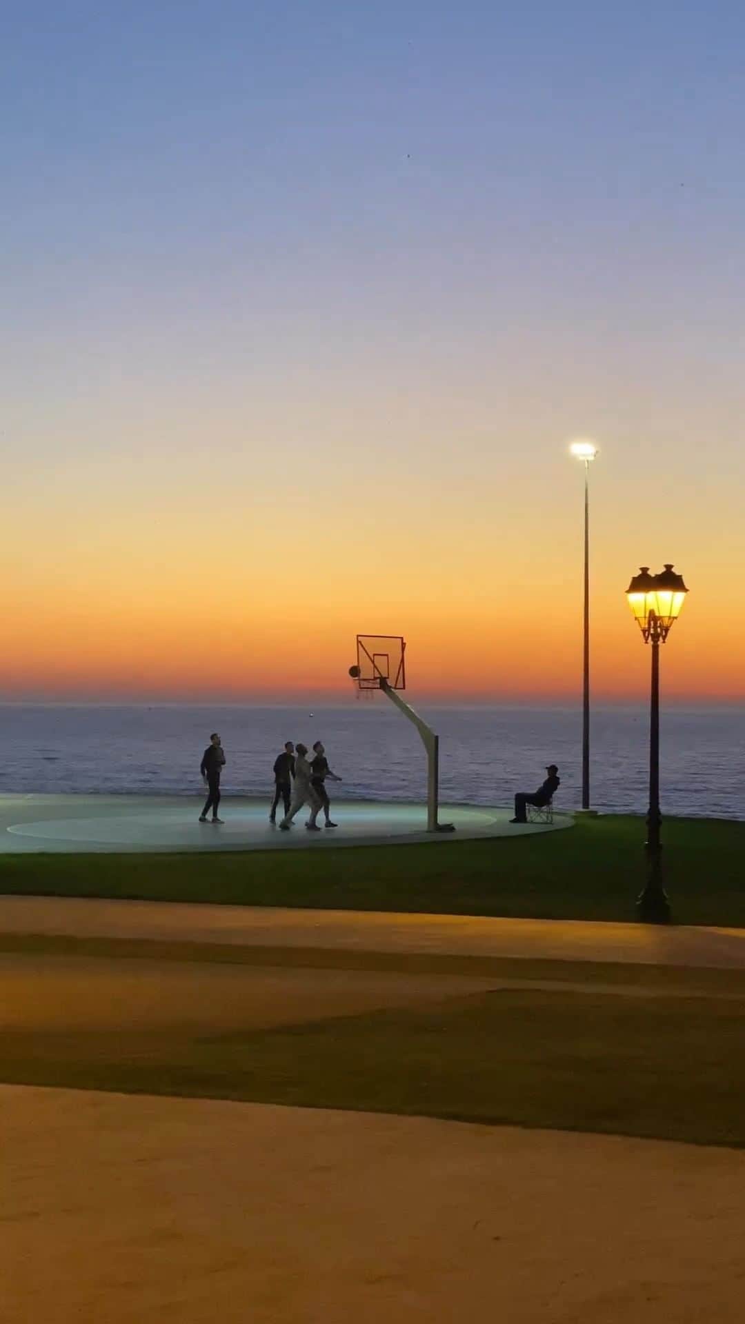 PicLab™ Sayingsのインスタグラム：「Who is up for a game of Friday night hoops in Morocco? ⛹️‍♂️ Not a bad place to play ball with this backdrop. 🌊  🎥 @moroccanroamer」