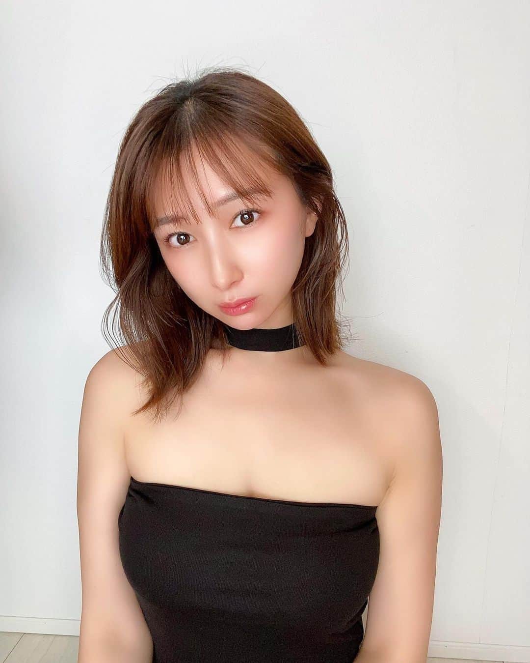 青木まりなのインスタグラム：「🖤🖤🖤  おろしてるのと あげてるの どっちが好き？  　　 　　 　　 　　 　　 　　 . . .        #RIZIN #RIZINガール #RIZINガール2022 #ラウンドガール #ringgirl #キックボクシング #kickboxing #キックボクシング女子 #筋トレ女子 #筋トレ #トレーニング #ダイエット #training #diet #グラビア #グラビアアイドル #グラドル #ビジョビ #bijobi #gravure #guravureidol #偶像 #性感 #清秀 #性感 #美腿 #그라비아　#화보」