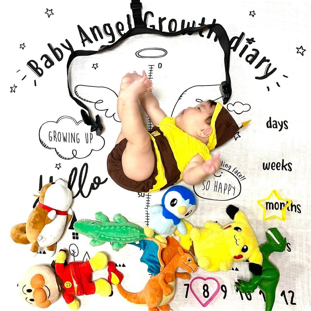 渡部太基さんのインスタグラム写真 - (渡部太基Instagram)「. My sweet angel♡ 今日で㊗️8ヶ月🎉👼  ネタが尽きて来て8ヶ月だからハチ🐝w 家にある物並べてUFOキャッチャー風に👍🤣 #わたべんちのお姫さま #生後8ヶ月 #おめでとう #寝相アート #UFOキャッチャー  #ハチをGETせよ #GETならず ww」6月3日 8時28分 - daikick7