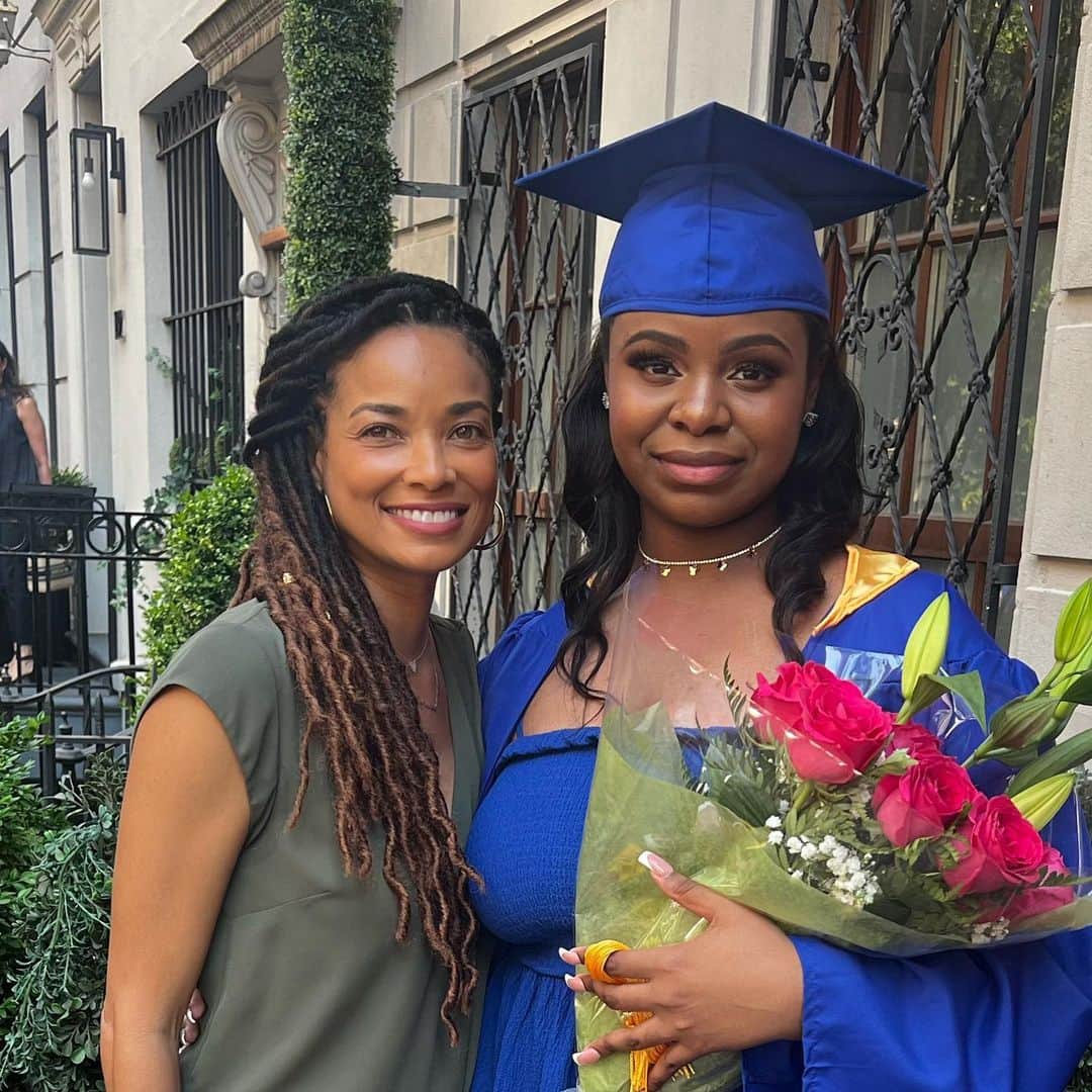ロッチェル・エイツのインスタグラム：「So proud of my God Daughter! Congratulations Sanaa! 😘 @boroughbreddd」