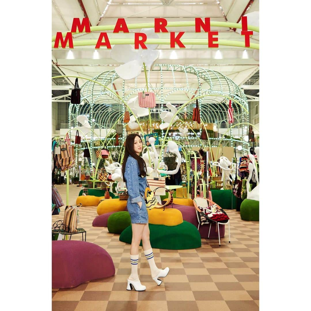 チョン・リョウォンさんのインスタグラム写真 - (チョン・リョウォンInstagram)「had so much fun  at #marnimarket lastnight! thank you for the invitation- #마르니 #마르니랜드  ❤️🌸🍑」6月3日 10時22分 - yoanaloves