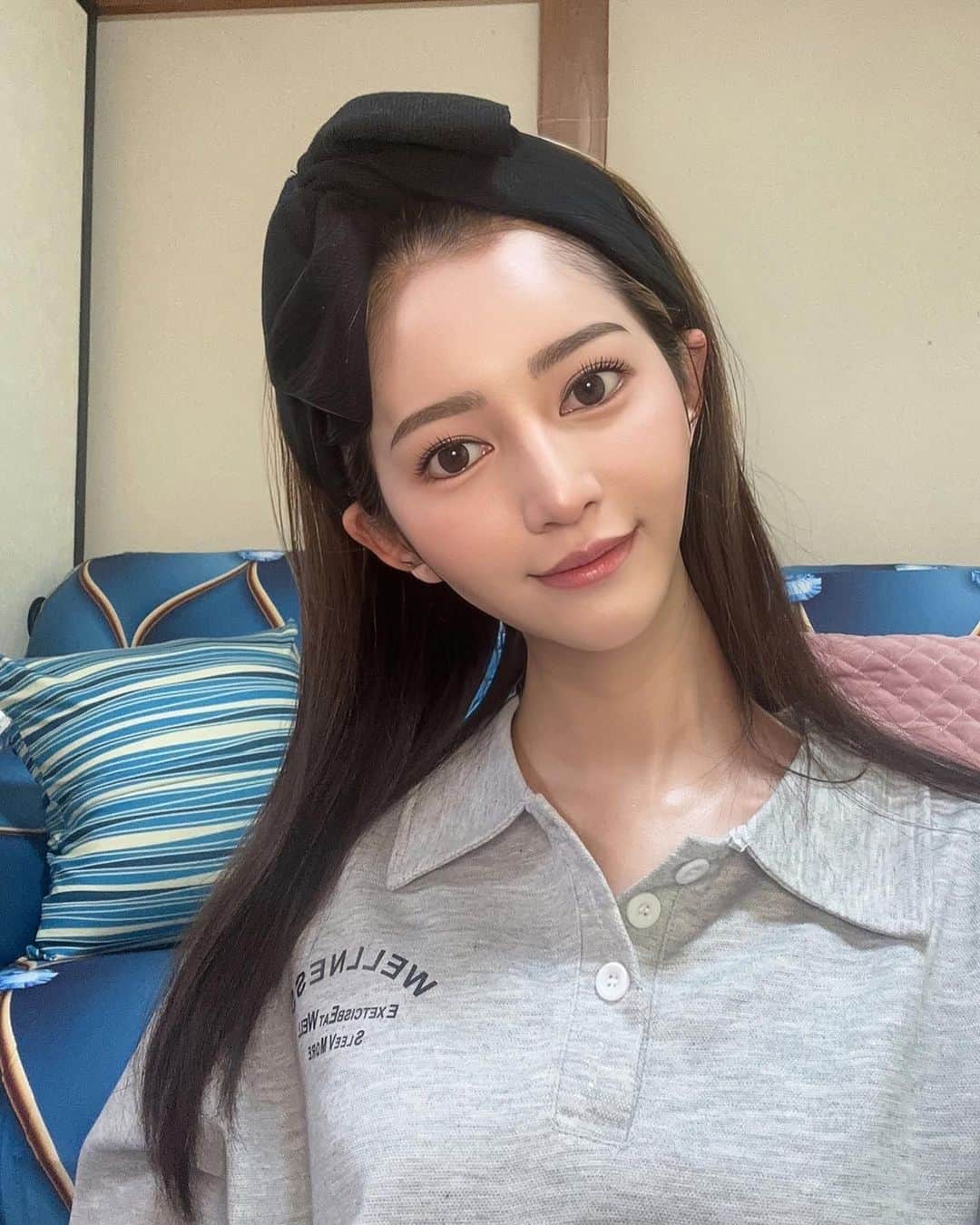 麻生希 麻生希さんのインスタグラム写真 - (麻生希Instagram)「前髪アップスタイル2 髪あげると肌荒れ防止になる🥺 #夏コーデ #美肌ケア  #美肌になりたい #美容すきな人と繋がりたい」6月3日 10時50分 - aya___1220___
