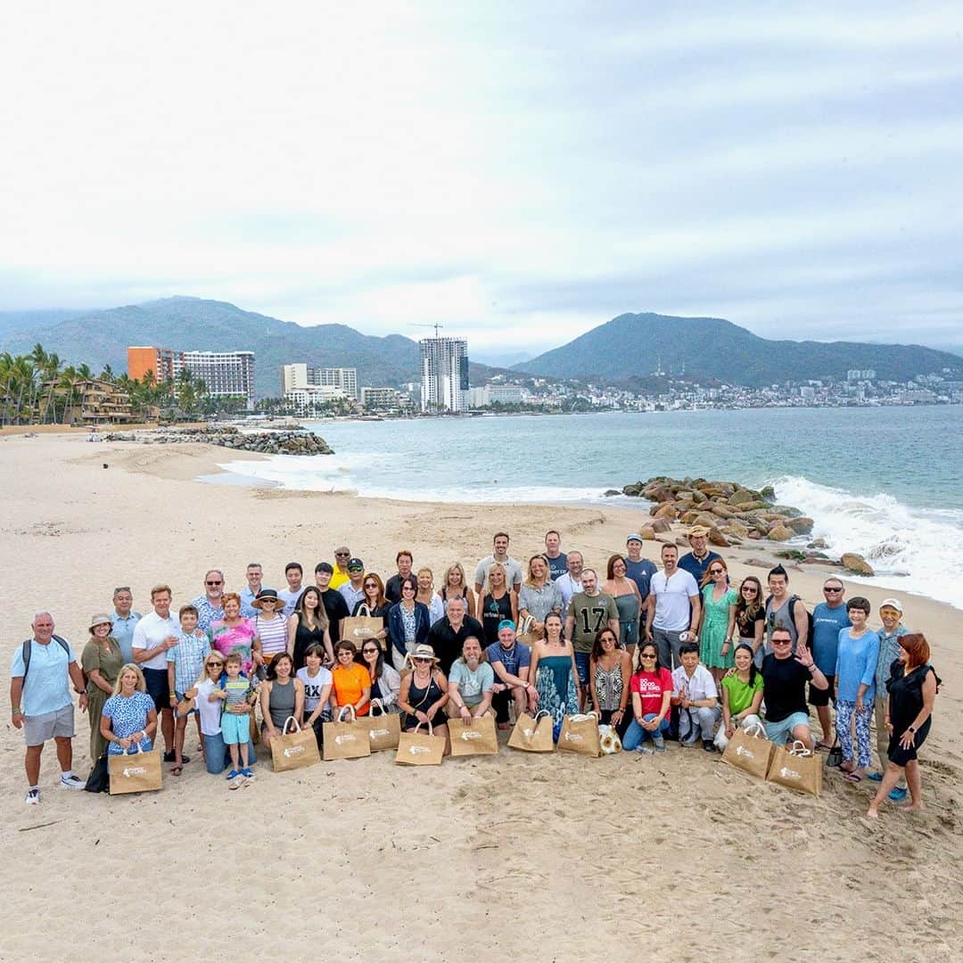 ARIIX Officialさんのインスタグラム写真 - (ARIIX OfficialInstagram)「Relive the magic of day 1 & 2 of our #GreatEscapeVallarta ☀️! #PartnerCo celebrated our brand partners with this unique experience in Puerto Vallarta 🪅 for their hard work and dedication. 💪🏼」6月3日 11時36分 - partnercoglobal