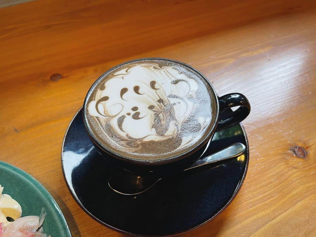 本田朋子さんのインスタグラム写真 - (本田朋子Instagram)「野菜もりもり食べたい日のランチ。 ほうじ茶ラテも可愛くて癒される♡  #群馬 #太田  #blacksmithcoffee」6月3日 11時37分 - tomoko_honda_official_phonics