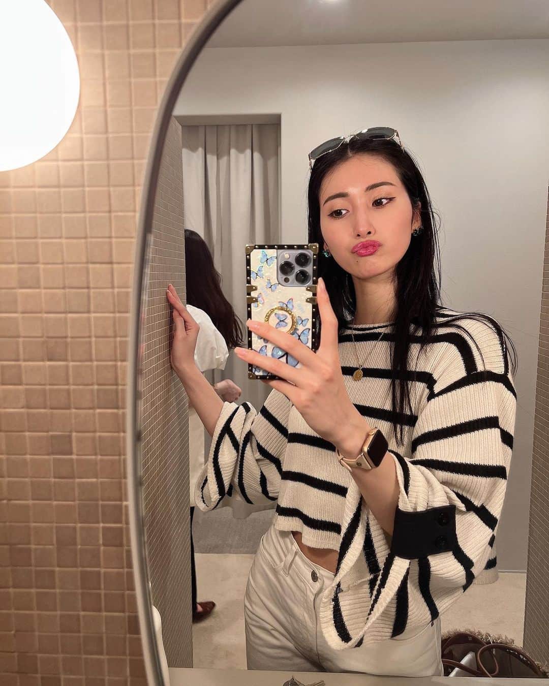 葉月蓮のインスタグラム：「I went to CREAGE TOKYO ladies clinic to get an examination for the ladies' dock w/ Miki.🏥💛💛 院内が素敵でリラックスして #YOU健診 を受けました！ #健康診断 って大事ですね😊😊 Thank you @creagetokyo_ld 🔍✨  #クレアージュ東京レディースドッククリニック#婦人科検診#レディースドック」