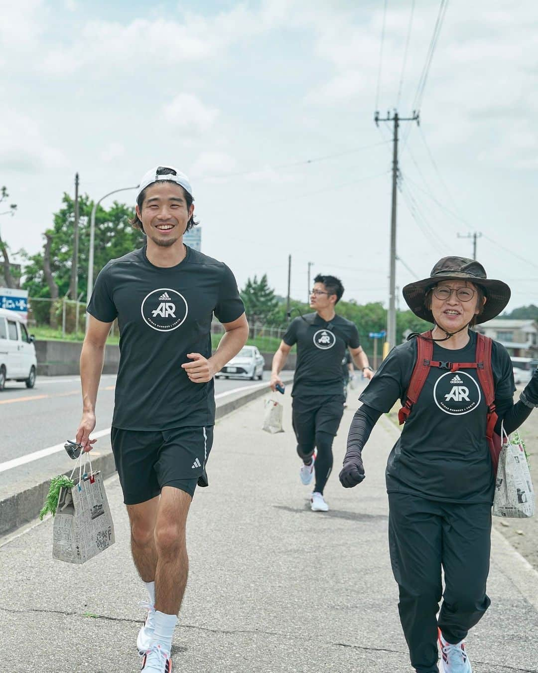 ADIDASTOKYOさんのインスタグラム写真 - (ADIDASTOKYOInstagram)「世界70箇所以上の都市で展開する、グローバルランニングコミュニティadidas Runners。 東京では、5月に神社巡りや賑わう渋谷の街並みをラン🏃​少し遠出して、館山での有機野菜やジビエ肉を運ぶデリバリーランも実施。  毎週様々なイベントを開催中✨​一緒にランニングを楽しもう。  #adidasRunnersTokyo への参加はプロフィールのリンクから。​」6月3日 12時00分 - adidastokyo