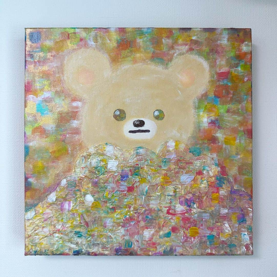 大村まなるさんのインスタグラム写真 - (大村まなるInstagram)「@manabu_ohmura  美しいくま/beautiful bear mixed media 30×30cm  #art #artwork #illustration #kawaii #anime #animal #artgallery #artist #artcollector  #アート #アートギャラリー #かわいい #くま #アクセサリー #ピアス #イヤリング #イラスト #いらすと #いらすとぐらむ #絵 #アートコレクター #動物 #サンリオ」6月3日 21時40分 - manabu_ohmura