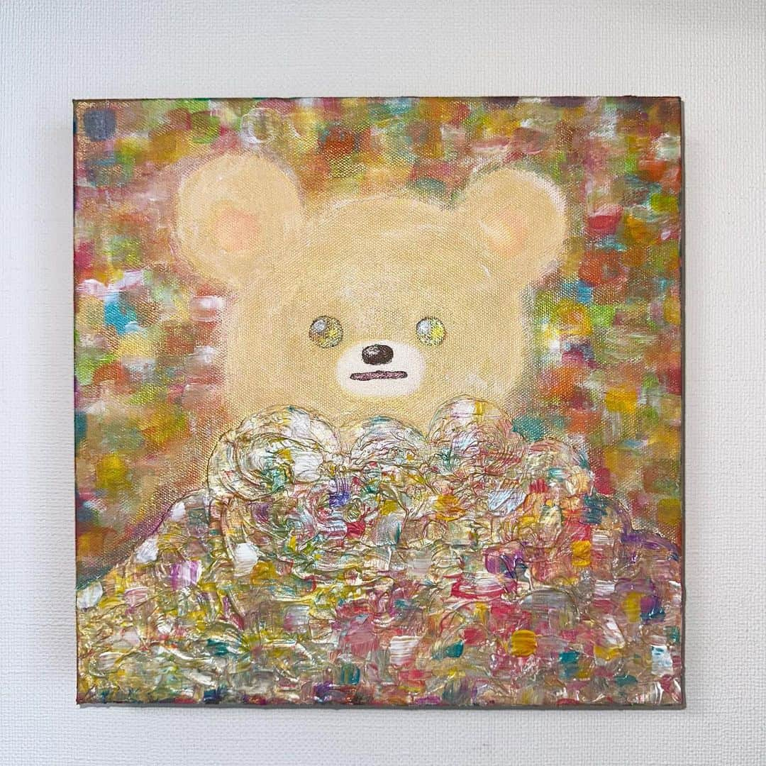 大村まなるさんのインスタグラム写真 - (大村まなるInstagram)「@manabu_ohmura  美しいくま/beautiful bear mixed media 30×30cm  #art #artwork #illustration #kawaii #anime #animal #artgallery #artist #artcollector  #アート #アートギャラリー #かわいい #くま #アクセサリー #ピアス #イヤリング #イラスト #いらすと #いらすとぐらむ #絵 #アートコレクター #動物 #サンリオ」6月3日 21時40分 - manabu_ohmura