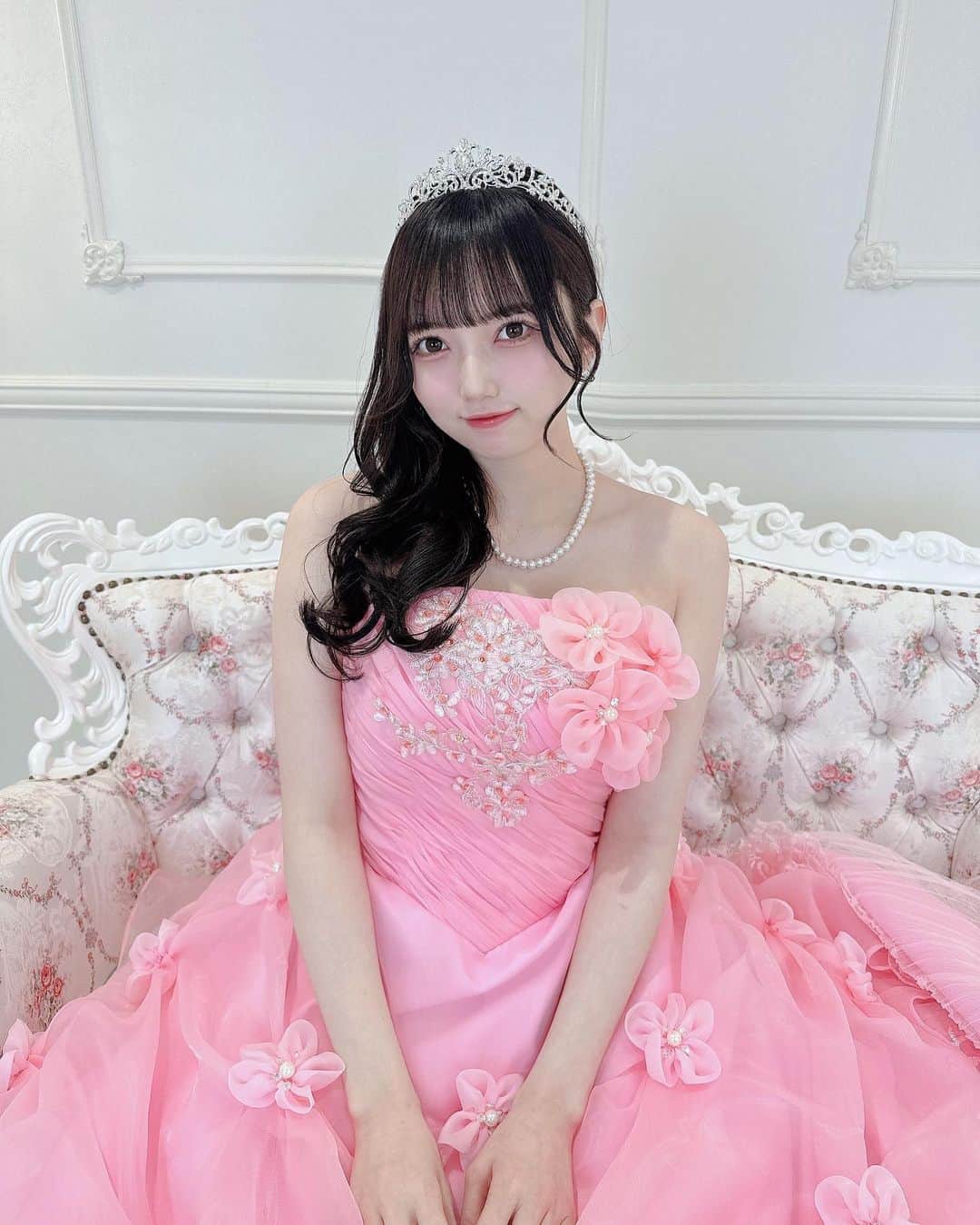 仁科茉彩のインスタグラム：「ドレスのまだ沢山あったから載せちゃうーーーー  まだまだ見てくれる？🥺  少しずつ写真モチベ復活してきたーー🙈🙈  二の腕むちむち㌠です（ ; ; ）   #ドレス  #dress  #fashion  #fashionblogger  #fashionstyle  #followforfollowback  #follow  #love  #likesforlike  #photooftheday  #photography  #ootd  #instagood  #instadaily  #instalike  #me  #goodportraitworld  #被写体  #被写体になります  #ファインダー越しの私の世界  #selfie  #daily  #dailylook  #outfit  #idol」