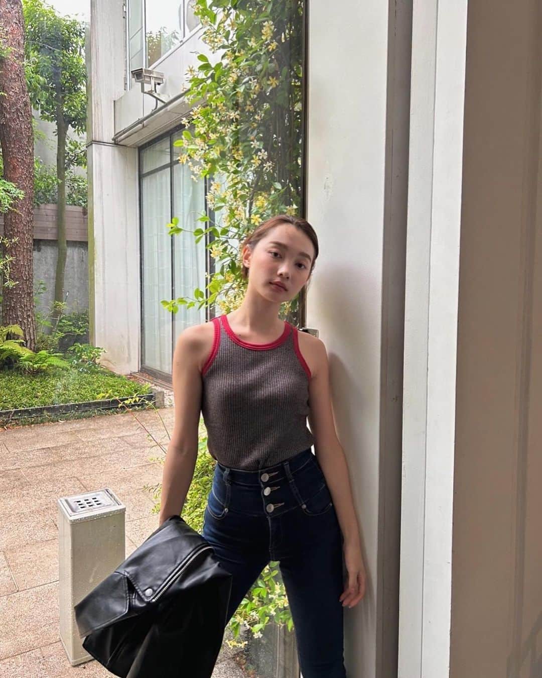 新野尾七奈のインスタグラム：「👕 @dear_sisterhood」